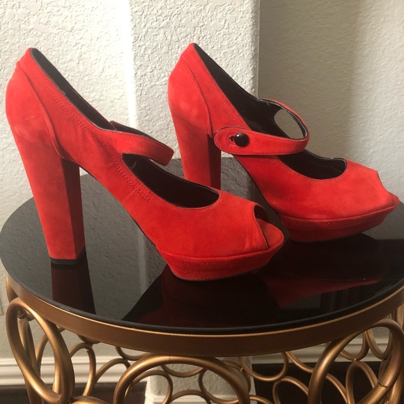 Colin Stuart red Mary Jane suede platform heels - Picture 4 of 4